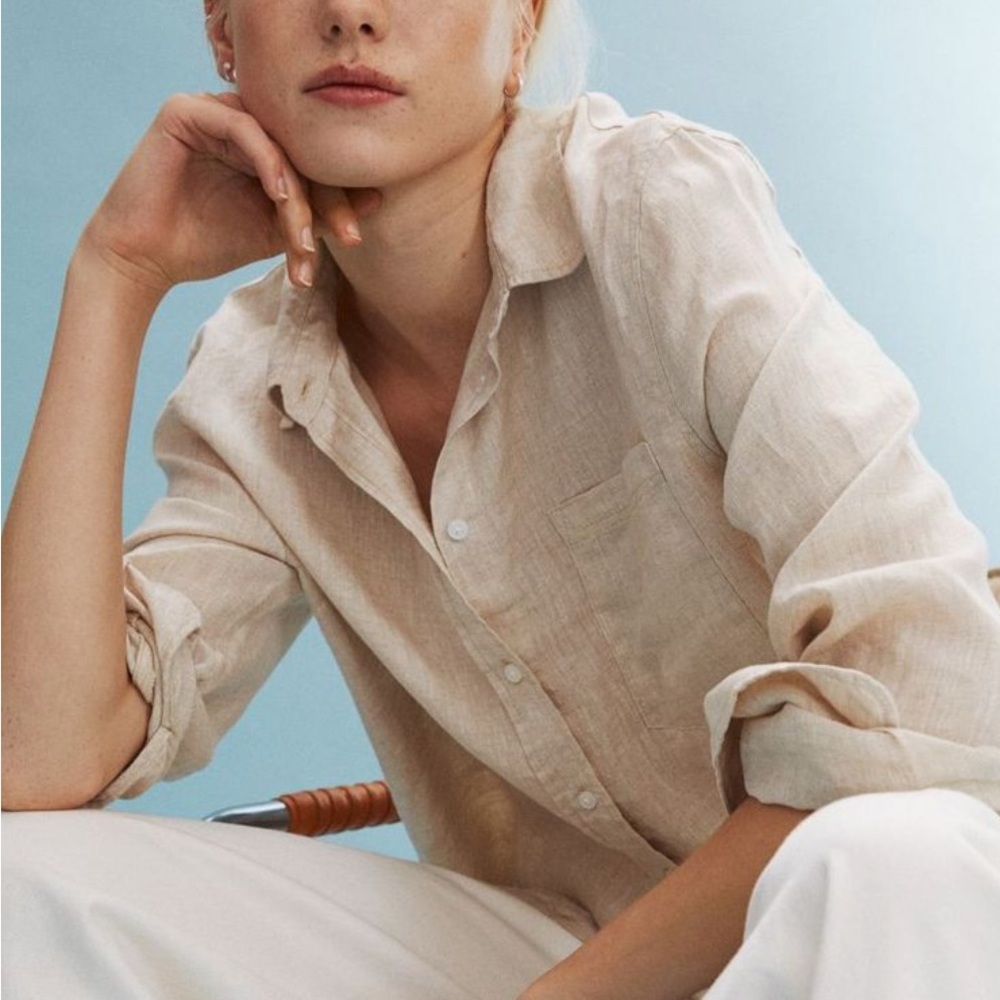 GAP Women's Cream Button Down Shirt